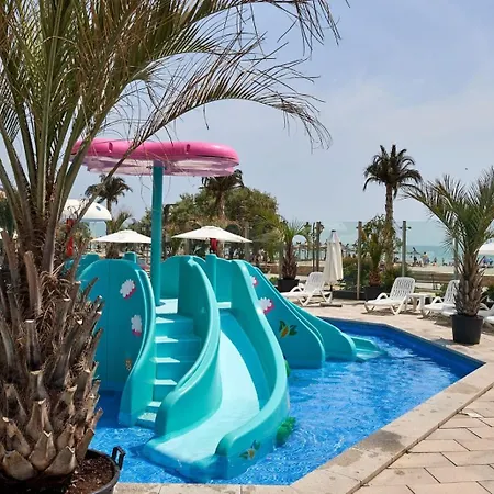 Infinity By Alz Năvodari